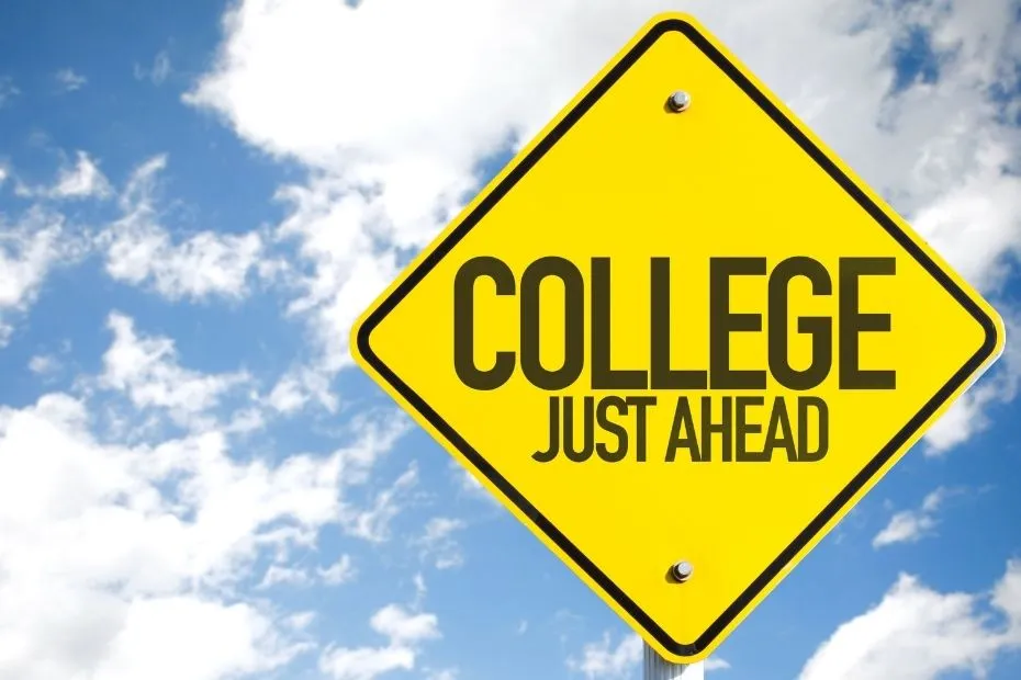 College just ahead, wanna Free college textbooks, here 23 awesome websites will help you.
